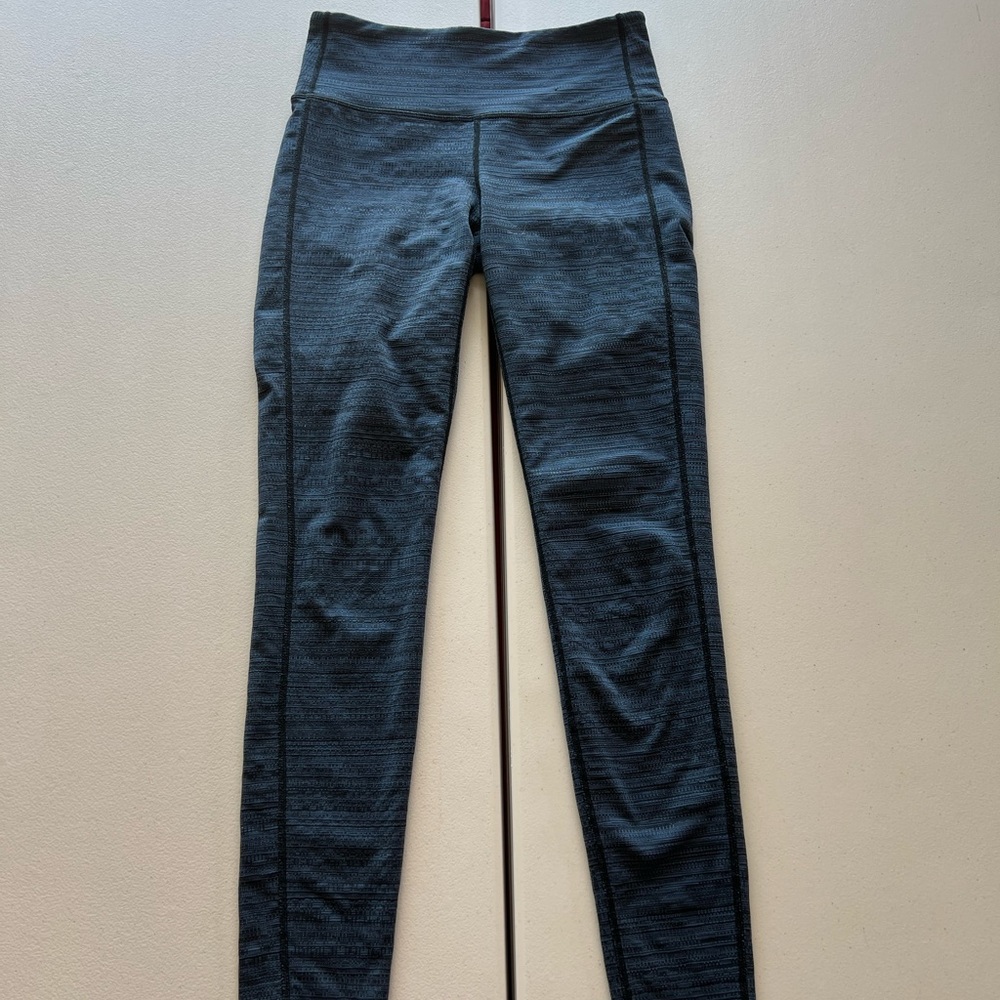Athleta Women’s Navy Blue High Rise Jacquard Chaturanga Tight Leggings